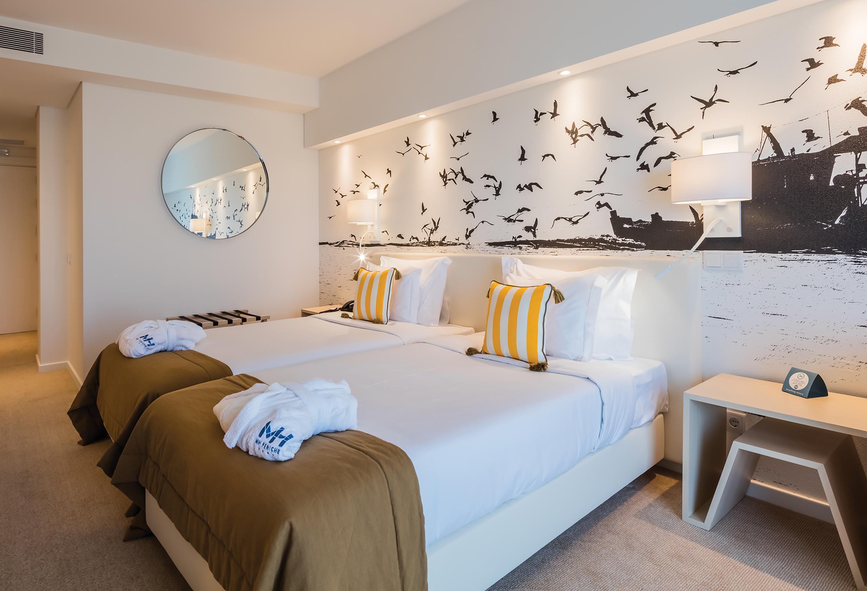 Mh Peniche Hotel ภายนอก รูปภาพ
