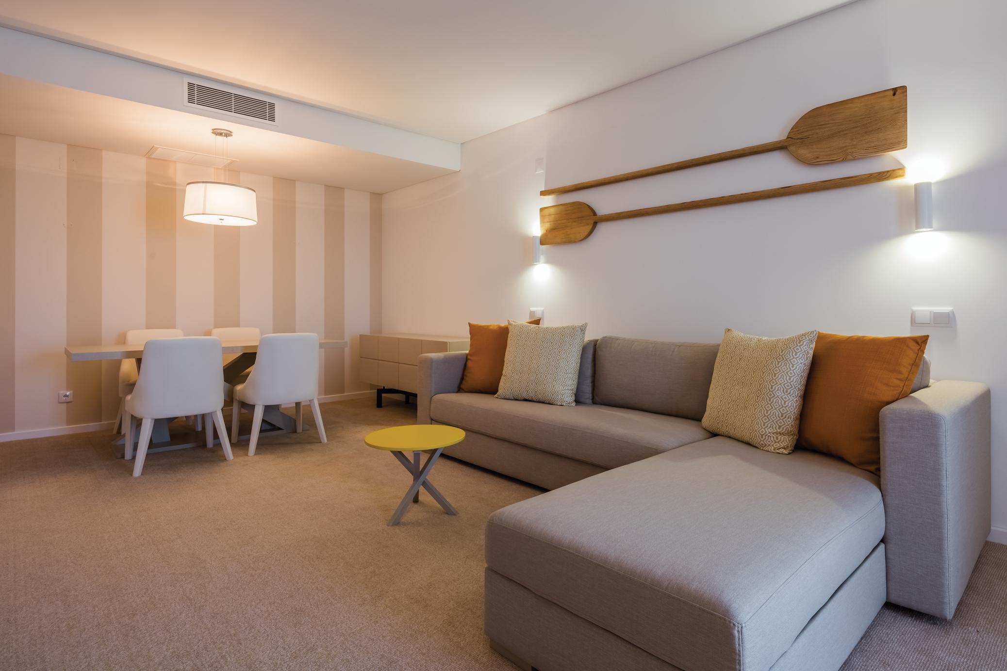 Mh Peniche Hotel ภายนอก รูปภาพ