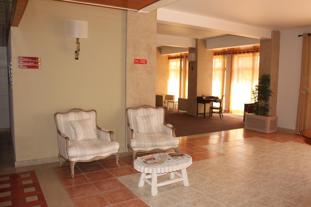 Mh Peniche Hotel ภายนอก รูปภาพ